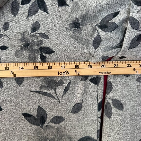 CROFT & BARROW WOMEN'S GRAYFLORAL COWL NECK PULLOVE SWEATER, MEDIUM, 3/4 SLEEVE - Picture 8 of 9